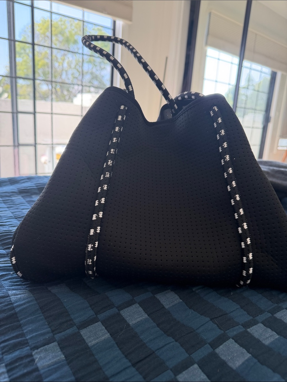 Popups Everyday Black Neoprene Tote Bag with Rope Handles
